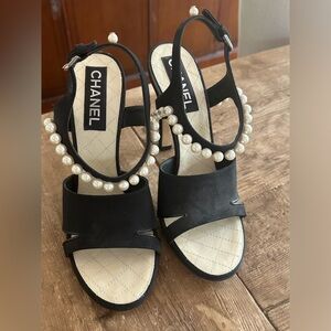 Chanel pearl sandals heels 41